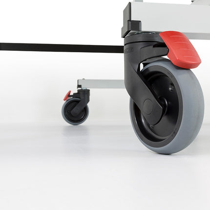 Butterfly Easyplay 22 Table Tennis Table - Locking Rubber Wheels