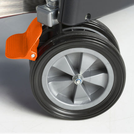 Cornilleau 500 Indoor Table Tennis Table - Wheel